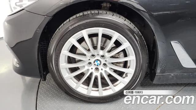 2019 BMW 5 Series (G30) 520i Luxury Sold VIN WBAJK7106KBP75087 – photo 25 2019 BMW 5 Series (G30) 520i Luxury Sold VIN WBAJK7106KBP75087 – photo 25