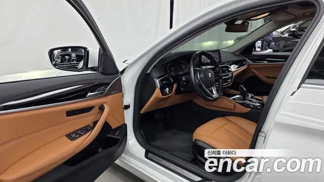 2020 BMW 5Series (G30) 520i Luxury Sold VIN WBAJK9100LCD22349 – engine bay 2020 BMW 5Series (G30) 520i Luxury Sold VIN WBAJK9100LCD22349 – engine bay