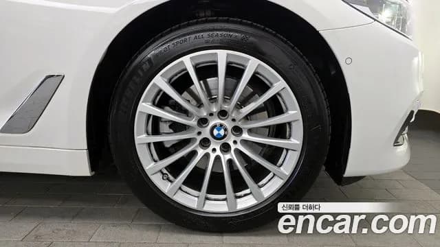 2020 BMW 5Series (G30) 520i Luxury Sold VIN WBAJK9100LCE74485 – interior seats 2020 BMW 5Series (G30) 520i Luxury Sold VIN WBAJK9100LCE74485 – interior seats
