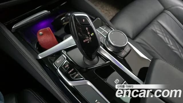 2020 BMW 5Series (G30) 520i Luxury Sold VIN WBAJK9100LCE74485 – exterior detail 2020 BMW 5Series (G30) 520i Luxury Sold VIN WBAJK9100LCE74485 – exterior detail