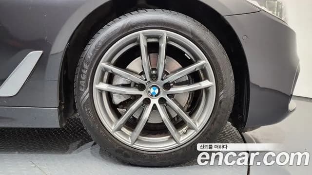 2020 BMW 5Series (G30) 520i M Sport Sold VIN WBAJK9102LCE73516 – photo 17 2020 BMW 5Series (G30) 520i M Sport Sold VIN WBAJK9102LCE73516 – photo 17