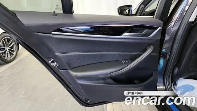 2020 BMW 5Series (G30) 520i Luxury Sold VIN WBAJK9103LCD30655 – side profile 2020 BMW 5Series (G30) 520i Luxury Sold VIN WBAJK9103LCD30655 – side profile