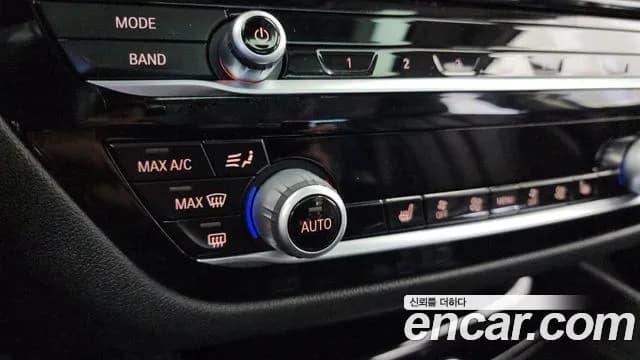 2020 BMW 5Series (G30) 520i Luxury Sold VIN WBAJK9103LCD30655 – dashboard 2020 BMW 5Series (G30) 520i Luxury Sold VIN WBAJK9103LCD30655 – dashboard