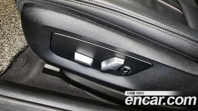 2020 BMW 5Series (G30) 520i Luxury Sold VIN WBAJK9103LCD30655 – exterior detail 2020 BMW 5Series (G30) 520i Luxury Sold VIN WBAJK9103LCD30655 – exterior detail