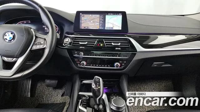2020 BMW 5Series (G30) 520i Luxury Sold VIN WBAJK9103LCD30655 – trunk area 2020 BMW 5Series (G30) 520i Luxury Sold VIN WBAJK9103LCD30655 – trunk area