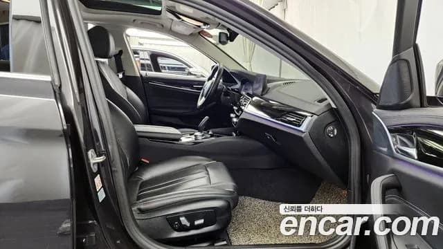 2020 BMW 5Series (G30) 520i Luxury Sold VIN WBAJK9103LCD30655 – photo 14 2020 BMW 5Series (G30) 520i Luxury Sold VIN WBAJK9103LCD30655 – photo 14