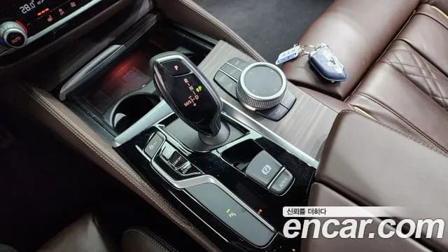 2020 BMW 5Series (G30) 520i M Sport Sold VIN WBAJK9103LCE84038 – photo 19 2020 BMW 5Series (G30) 520i M Sport Sold VIN WBAJK9103LCE84038 – photo 19