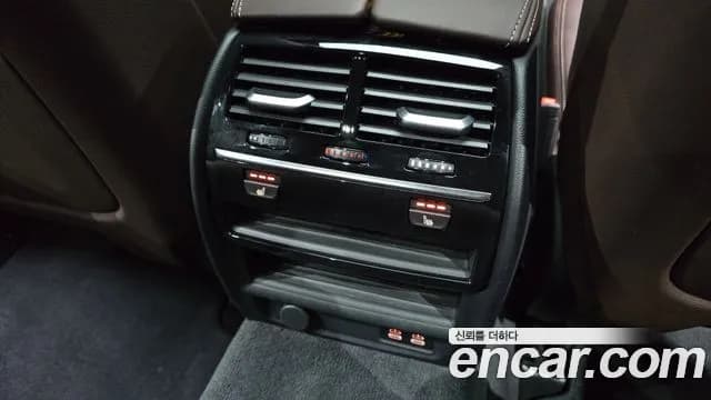 2020 BMW 5Series (G30) 520i M Sport Sold VIN WBAJK9104LCE68740 – exterior detail 2020 BMW 5Series (G30) 520i M Sport Sold VIN WBAJK9104LCE68740 – exterior detail