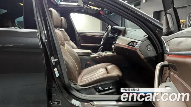 2020 BMW 5Series (G30) 520i M Sport Sold VIN WBAJK9104LCE83948 – photo 15 2020 BMW 5Series (G30) 520i M Sport Sold VIN WBAJK9104LCE83948 – photo 15