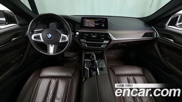 2020 BMW 5Series (G30) 520i M Sport Sold VIN WBAJK910XLCE84053 – exterior detail 2020 BMW 5Series (G30) 520i M Sport Sold VIN WBAJK910XLCE84053 – exterior detail