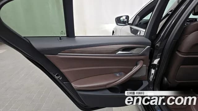 2020 BMW 5Series (G30) 520i M Sport Sold VIN WBAJK910XLCE84053 – photo 20 2020 BMW 5Series (G30) 520i M Sport Sold VIN WBAJK910XLCE84053 – photo 20