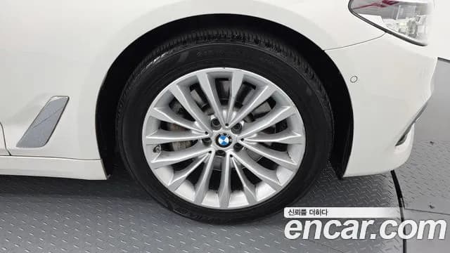 2020 BMW 5Series (G30) 530i Luxury Plus Sold VIN WBAJR510XLCE82727 – front exterior 2020 BMW 5Series (G30) 530i Luxury Plus Sold VIN WBAJR510XLCE82727 – front exterior