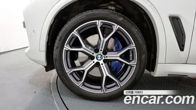 2023 BMW X5 (G05) xDrive 30d M Sport Sold VIN WBAJU8108P9R03229 – interior seats 2023 BMW X5 (G05) xDrive 30d M Sport Sold VIN WBAJU8108P9R03229 – interior seats