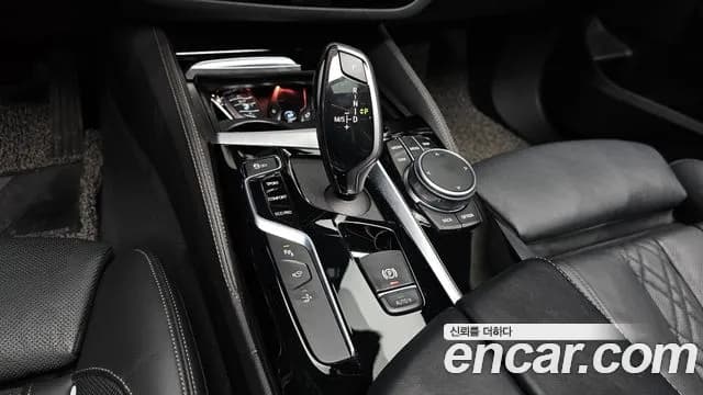 2020 BMW 6Series GT (G32) 630d xDrive Luxury Sold VIN WBAJW8100LBU65965 – interior seats 2020 BMW 6Series GT (G32) 630d xDrive Luxury Sold VIN WBAJW8100LBU65965 – interior seats