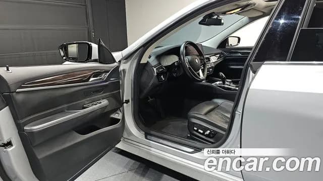 2019 BMW 6Series GT (G32) 620d Luxury Sold VIN WBAJX2100KBU93175 – trunk area 2019 BMW 6Series GT (G32) 620d Luxury Sold VIN WBAJX2100KBU93175 – trunk area