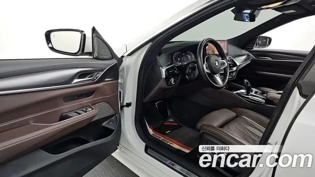 2024 BMW 6Series GT (G32) 620d M Sport Sold VIN WBAJY8101RCR92491 – interior seats 2024 BMW 6Series GT (G32) 620d M Sport Sold VIN WBAJY8101RCR92491 – interior seats