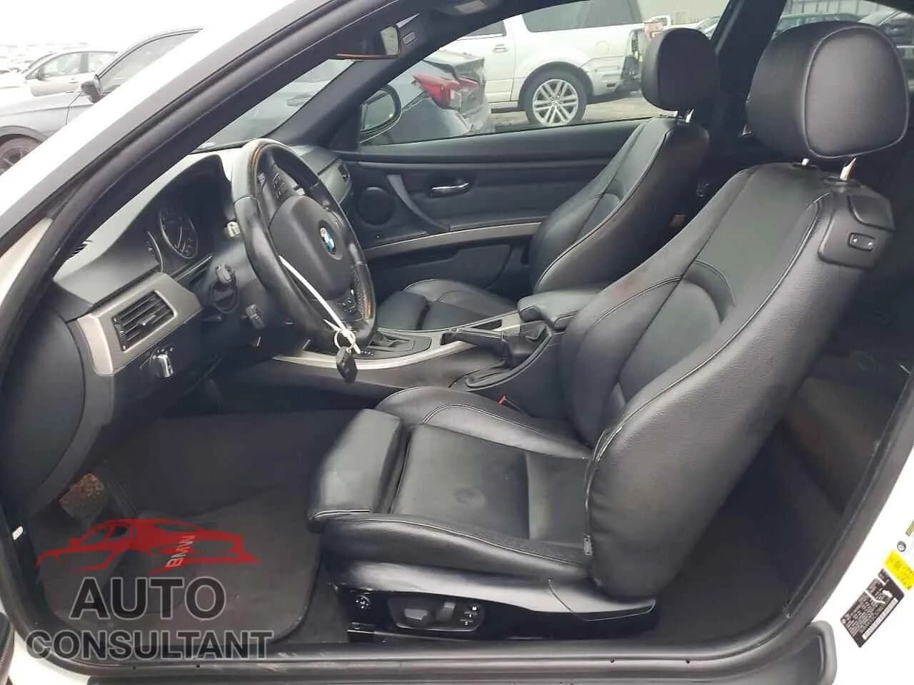 2011 BMW 3 SERIES Damaged VIN WBAKE5C57BE755342 – exterior detail 2011 BMW 3 SERIES Damaged VIN WBAKE5C57BE755342 – exterior detail