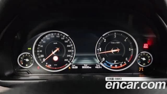 2017 BMW X5 (F15) xDrive 30d Sold VIN WBAKS4102H0R94748 – exterior detail 2017 BMW X5 (F15) xDrive 30d Sold VIN WBAKS4102H0R94748 – exterior detail