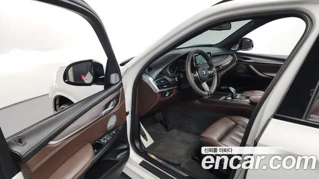 2017 BMW X5 (F15) xDrive M50d Sold VIN WBAKS8108H0V59692 – front exterior 2017 BMW X5 (F15) xDrive M50d Sold VIN WBAKS8108H0V59692 – front exterior