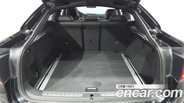 2018 BMW X6 (F16) xDrive 30d Sold VIN WBAKV2101J0Y40162 – trunk area 2018 BMW X6 (F16) xDrive 30d Sold VIN WBAKV2101J0Y40162 – trunk area