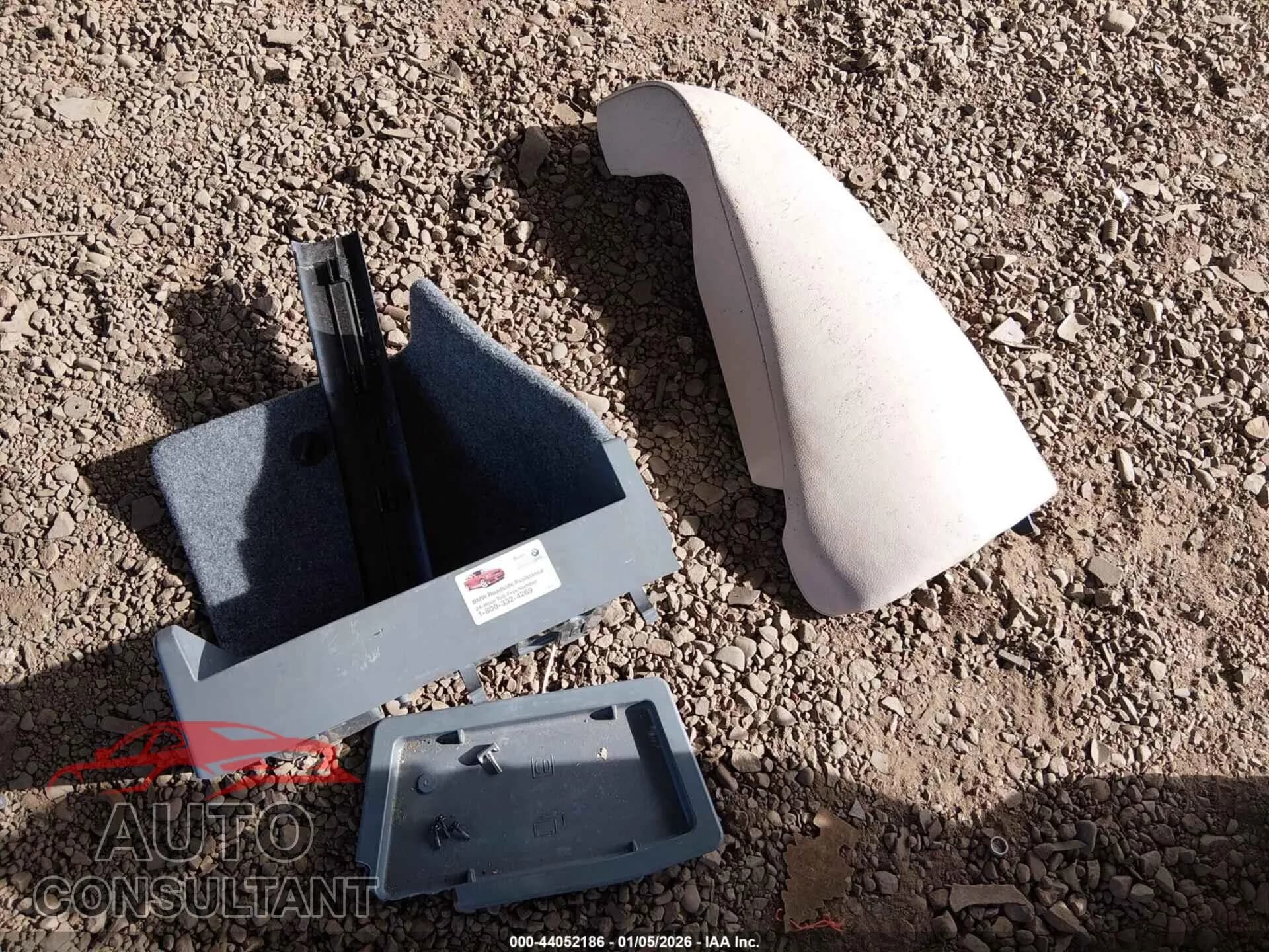 2011 BMW 335I Damaged VIN WBAPM5C56BE577335 – photo 12 2011 BMW 335I Damaged VIN WBAPM5C56BE577335 – photo 12