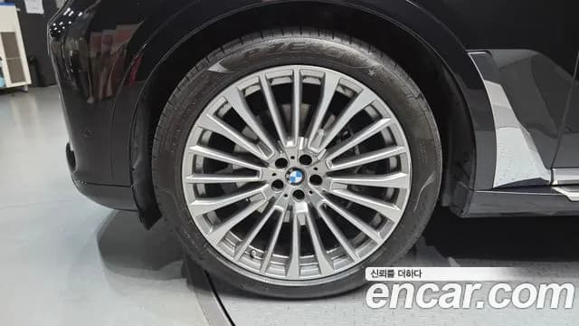 2021 BMW X7 (G07) xDrive 40d Design Pure Excellence 6-Seater Sold VIN WBATB4105M9H86621 – engine bay 2021 BMW X7 (G07) xDrive 40d Design Pure Excellence 6-Seater Sold VIN WBATB4105M9H86621 – engine bay