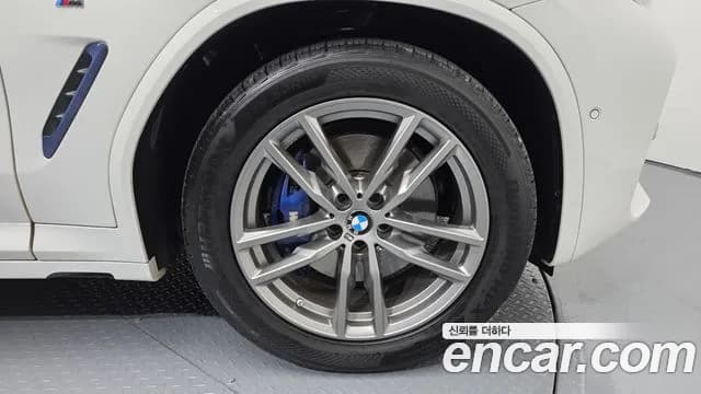 2020 BMW X3 (G01) xDrive 20d M Sport Sold VIN WBAUZ3107L9D34064 – trunk area 2020 BMW X3 (G01) xDrive 20d M Sport Sold VIN WBAUZ3107L9D34064 – trunk area