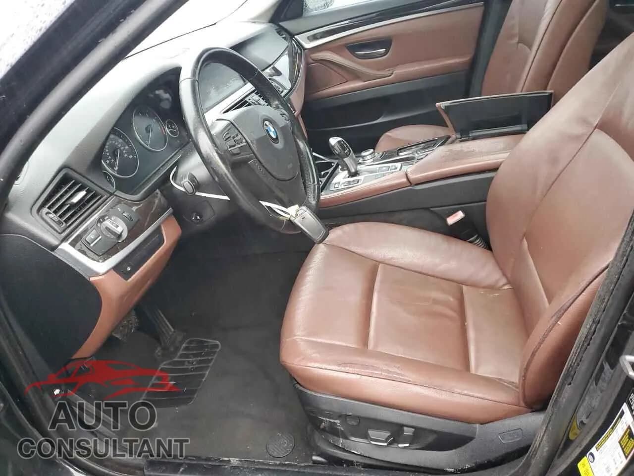 2013 BMW 5 SERIES Damaged VIN WBAXG5C54DD234653 – exterior detail 2013 BMW 5 SERIES Damaged VIN WBAXG5C54DD234653 – exterior detail