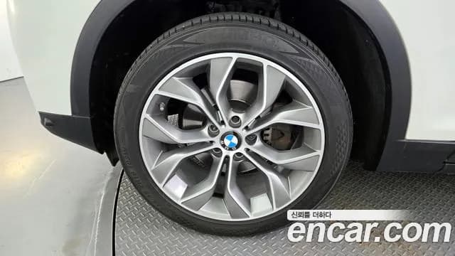 2017 BMW X4 (F26) xDrive20d SAC Edition Sold VIN WBAXX1103H0W06125 – photo 12 2017 BMW X4 (F26) xDrive20d SAC Edition Sold VIN WBAXX1103H0W06125 – photo 12