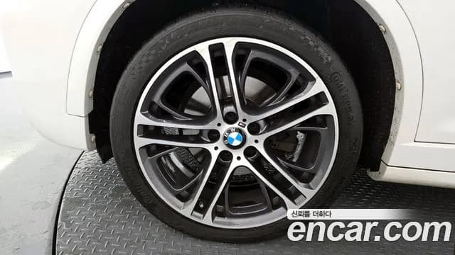 2018 BMW X4 (F26) xDrive20d M Sport Sold VIN WBAXX1109J0Y54403 – trunk area 2018 BMW X4 (F26) xDrive20d M Sport Sold VIN WBAXX1109J0Y54403 – trunk area