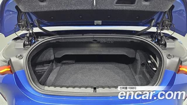 2022 BMW M4 (G82) M4 Convertible Competition M xDrive Sold VIN WBS31BA06NCJ83715 – interior seats 2022 BMW M4 (G82) M4 Convertible Competition M xDrive Sold VIN WBS31BA06NCJ83715 – interior seats