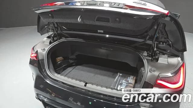 2024 BMW M4 (G82) M4 Convertible Competition M xDrive Sold VIN WBS31BA08RCN94149 – interior seats 2024 BMW M4 (G82) M4 Convertible Competition M xDrive Sold VIN WBS31BA08RCN94149 – interior seats