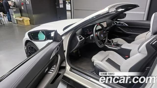 2025 BMW M4 (G82) M4 Convertible Competition M xDrive Sold VIN WBS41BA07SCT95880 – interior seats 2025 BMW M4 (G82) M4 Convertible Competition M xDrive Sold VIN WBS41BA07SCT95880 – interior seats