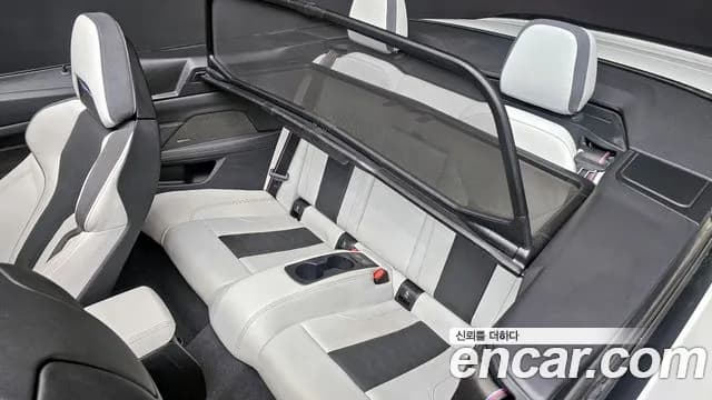 2025 BMW M4 (G82) M4 Convertible Competition M xDrive Sold VIN WBS41BA07SCT95880 – photo 21 2025 BMW M4 (G82) M4 Convertible Competition M xDrive Sold VIN WBS41BA07SCT95880 – photo 21