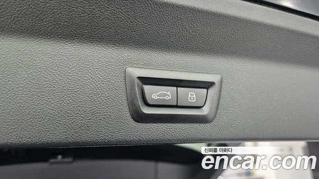 2024 BMW iX3 M Sports Sold VIN WBY41DU09RSD05872 – interior seats 2024 BMW iX3 M Sports Sold VIN WBY41DU09RSD05872 – interior seats