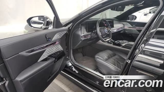 2023 BMW i7 (G70) xDrive 60 Design Pure Excellence Sold VIN WBY51EJ00PCM51385 – rear exterior 2023 BMW i7 (G70) xDrive 60 Design Pure Excellence Sold VIN WBY51EJ00PCM51385 – rear exterior