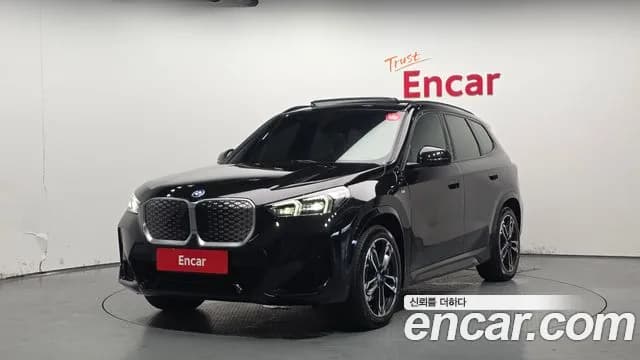 2024 BMW iX1 (U11) xDrive 30 M Sport Sold VIN WBY61EF01R5Y81124 – trunk area 2024 BMW iX1 (U11) xDrive 30 M Sport Sold VIN WBY61EF01R5Y81124 – trunk area