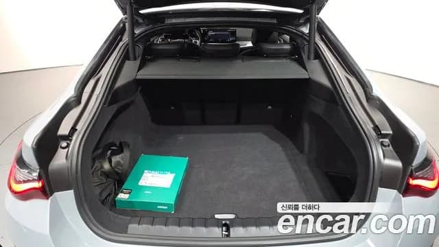 2024 BMW i4 eDrive40 M Sports Pro Sold VIN WBY71AW08RFR23778 – interior seats 2024 BMW i4 eDrive40 M Sports Pro Sold VIN WBY71AW08RFR23778 – interior seats