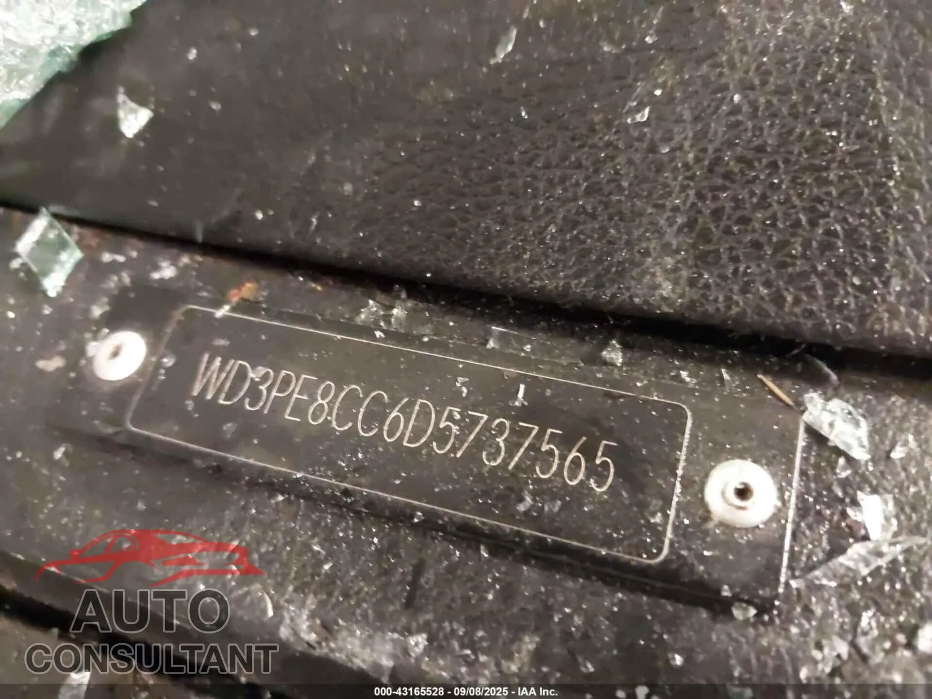 2013 MERCEDES-BENZ SPRINTER 2500 Damaged VIN WD3PE8CC6D5737565 – undercarriage 2013 MERCEDES-BENZ SPRINTER 2500 Damaged VIN WD3PE8CC6D5737565 – undercarriage