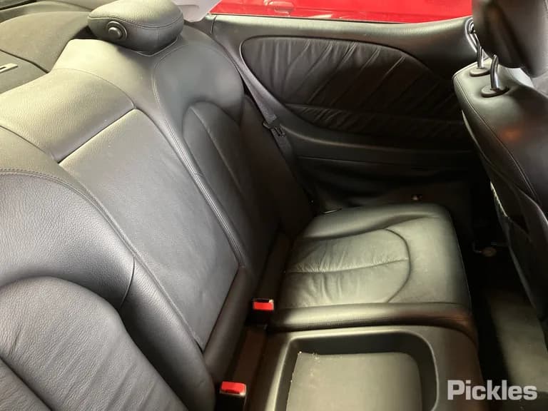 2006 Mercedes-Benz CLK-Class Used VIN WDB2093562F191959 – dashboard 2006 Mercedes-Benz CLK-Class Used VIN WDB2093562F191959 – dashboard