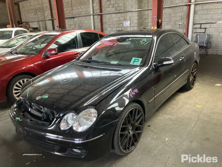 2006 Mercedes-Benz CLK-Class Used VIN WDB2093562F191959 – undercarriage 2006 Mercedes-Benz CLK-Class Used VIN WDB2093562F191959 – undercarriage