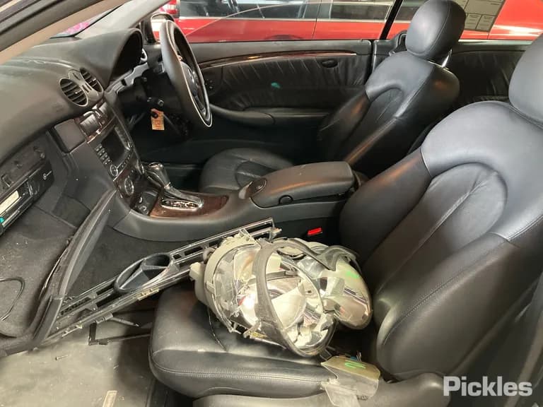 2006 Mercedes-Benz CLK-Class Used VIN WDB2093562F191959 – odometer reading 2006 Mercedes-Benz CLK-Class Used VIN WDB2093562F191959 – odometer reading