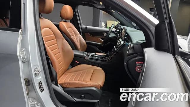 2017 Mercedes-Benz GLC-Class X253 GLC220 d 4MATIC Premium Sold VIN WDC0G0FB3HF189332 – photo 17 2017 Mercedes-Benz GLC-Class X253 GLC220 d 4MATIC Premium Sold VIN WDC0G0FB3HF189332 – photo 17