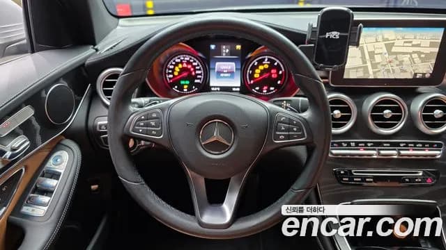 2017 Mercedes-Benz GLC-Class X253 GLC220 d 4MATIC Premium Sold VIN WDC0G0FB3HF189332 – photo 20 2017 Mercedes-Benz GLC-Class X253 GLC220 d 4MATIC Premium Sold VIN WDC0G0FB3HF189332 – photo 20