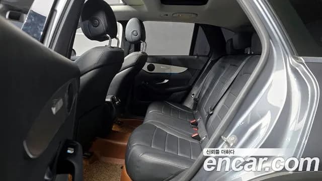 2018 Mercedes-Benz GLC-Class X253 GLC220 d 4MATIC Sold VIN WDC0G0FB9JF394871 – interior seats 2018 Mercedes-Benz GLC-Class X253 GLC220 d 4MATIC Sold VIN WDC0G0FB9JF394871 – interior seats