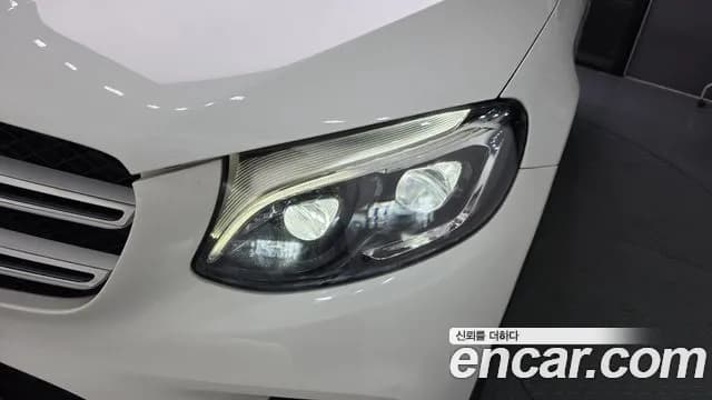 2019 Mercedes-Benz GLC-Class X253 GLC300 4MATIC AMG Line Sold VIN WDC0G4KB4KF667908 – undercarriage 2019 Mercedes-Benz GLC-Class X253 GLC300 4MATIC AMG Line Sold VIN WDC0G4KB4KF667908 – undercarriage