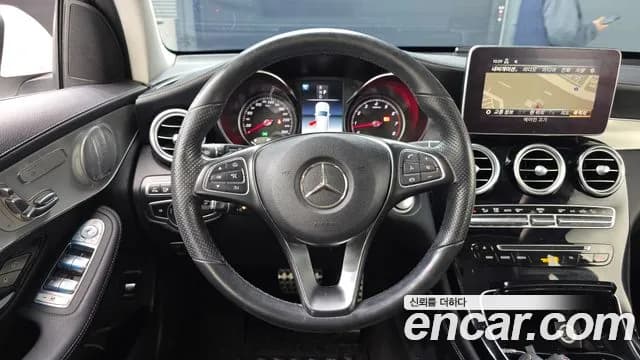 2019 Mercedes-Benz GLC-Class X253 GLC300 4MATIC AMG Line Sold VIN WDC0G4KB4KF667908 – photo 15 2019 Mercedes-Benz GLC-Class X253 GLC300 4MATIC AMG Line Sold VIN WDC0G4KB4KF667908 – photo 15