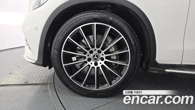 2019 Mercedes-Benz GLC-Class X253 GLC300 4MATIC AMG Line Sold VIN WDC0G4KB4KF667908 – photo 23 2019 Mercedes-Benz GLC-Class X253 GLC300 4MATIC AMG Line Sold VIN WDC0G4KB4KF667908 – photo 23