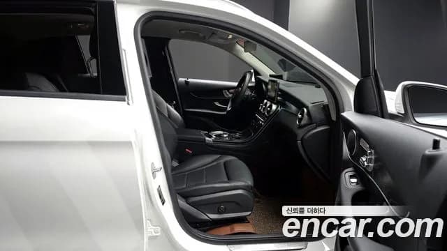 2019 Mercedes-Benz GLC-Class X253 GLC300 4MATIC Sold VIN WDC0G4KB6KF623988 – photo 14 2019 Mercedes-Benz GLC-Class X253 GLC300 4MATIC Sold VIN WDC0G4KB6KF623988 – photo 14