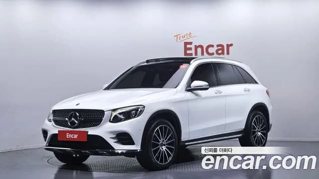 2019 Mercedes-Benz GLC-Class X253 GLC300 4MATIC AMG Line Sold VIN WDC0G4KBXKF631480 – exterior detail 2019 Mercedes-Benz GLC-Class X253 GLC300 4MATIC AMG Line Sold VIN WDC0G4KBXKF631480 – exterior detail